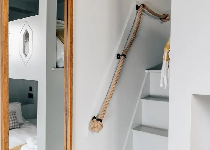 Redland - 1 * Bristol