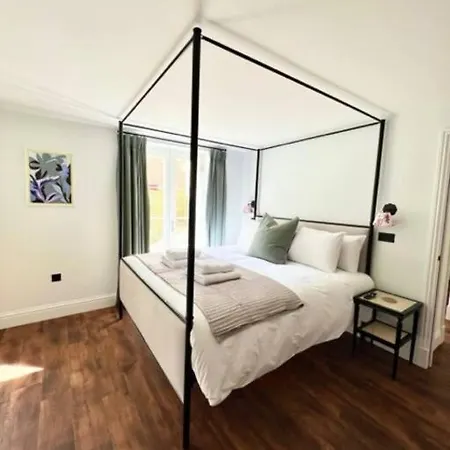 Redland - 1 Апартаменты