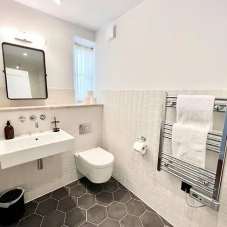 Апартаменты Redland - 1