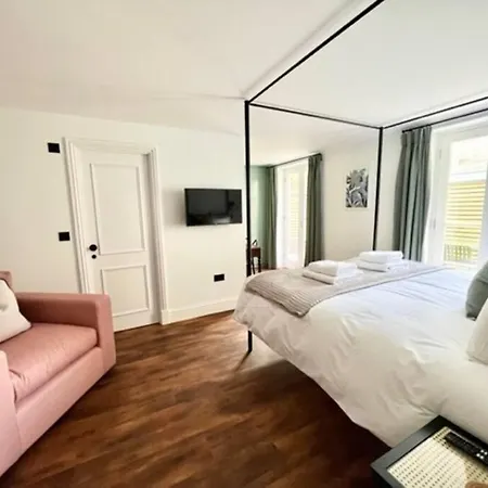 Redland - 1 * Bristol