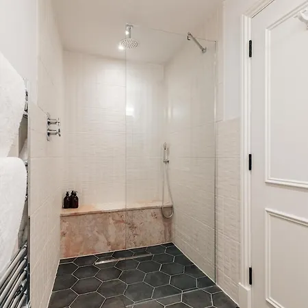 Апартаменты Redland - 1